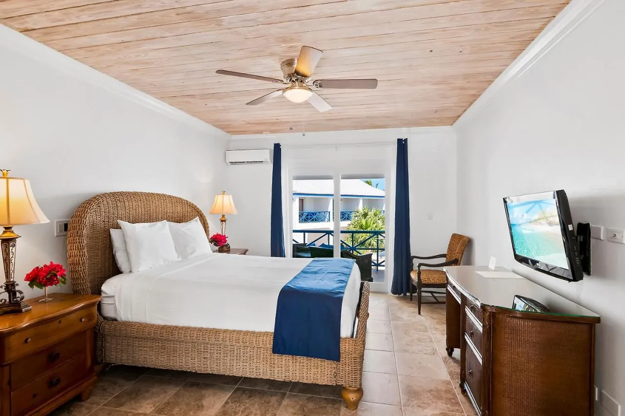 Augusta Bay Hotel George Town